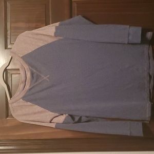Womens medium top, gray/blue-tan